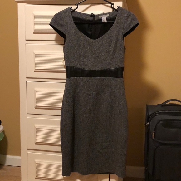 H&M Dresses & Skirts - H&M Fitted Work Dress
